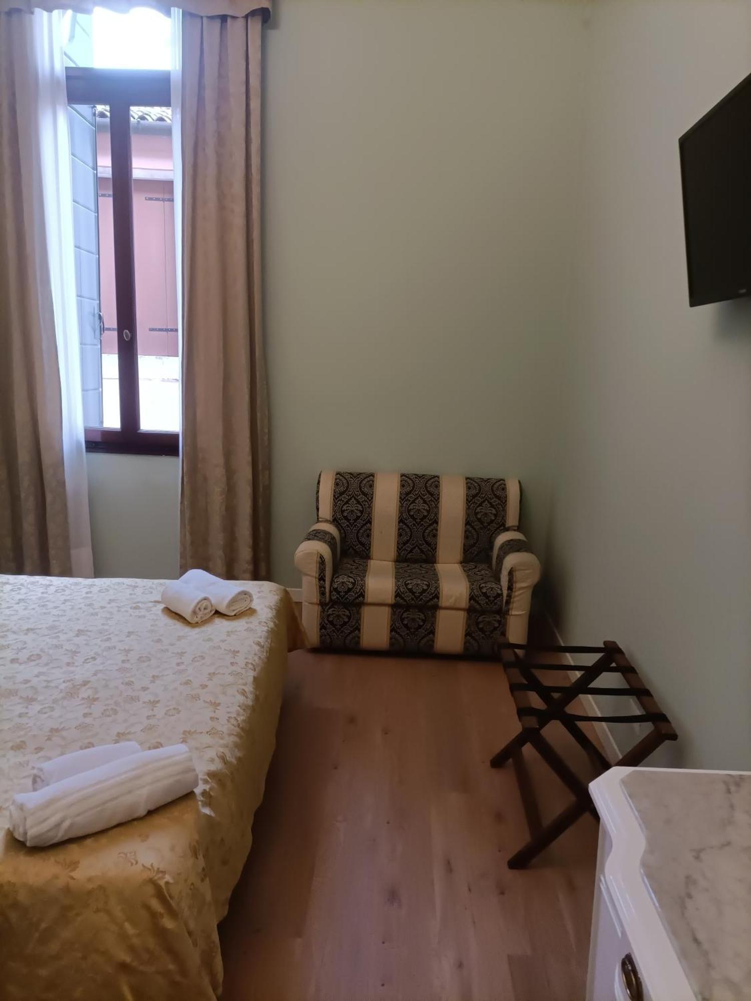 Palazzo Lion Morosini - Check In Presso Locanda Ai Santi Apostoli เวนิส ภายนอก รูปภาพ