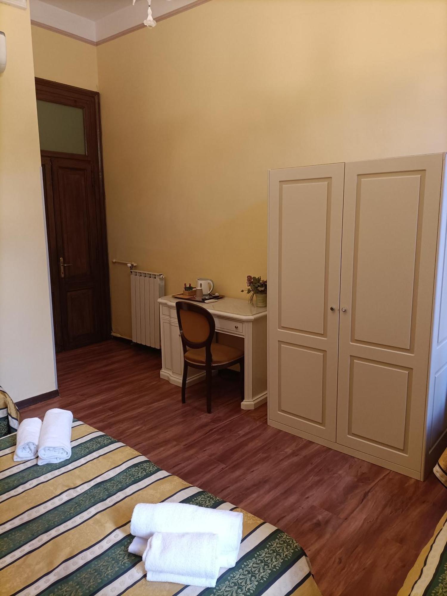 Palazzo Lion Morosini - Check In Presso Locanda Ai Santi Apostoli เวนิส ภายนอก รูปภาพ