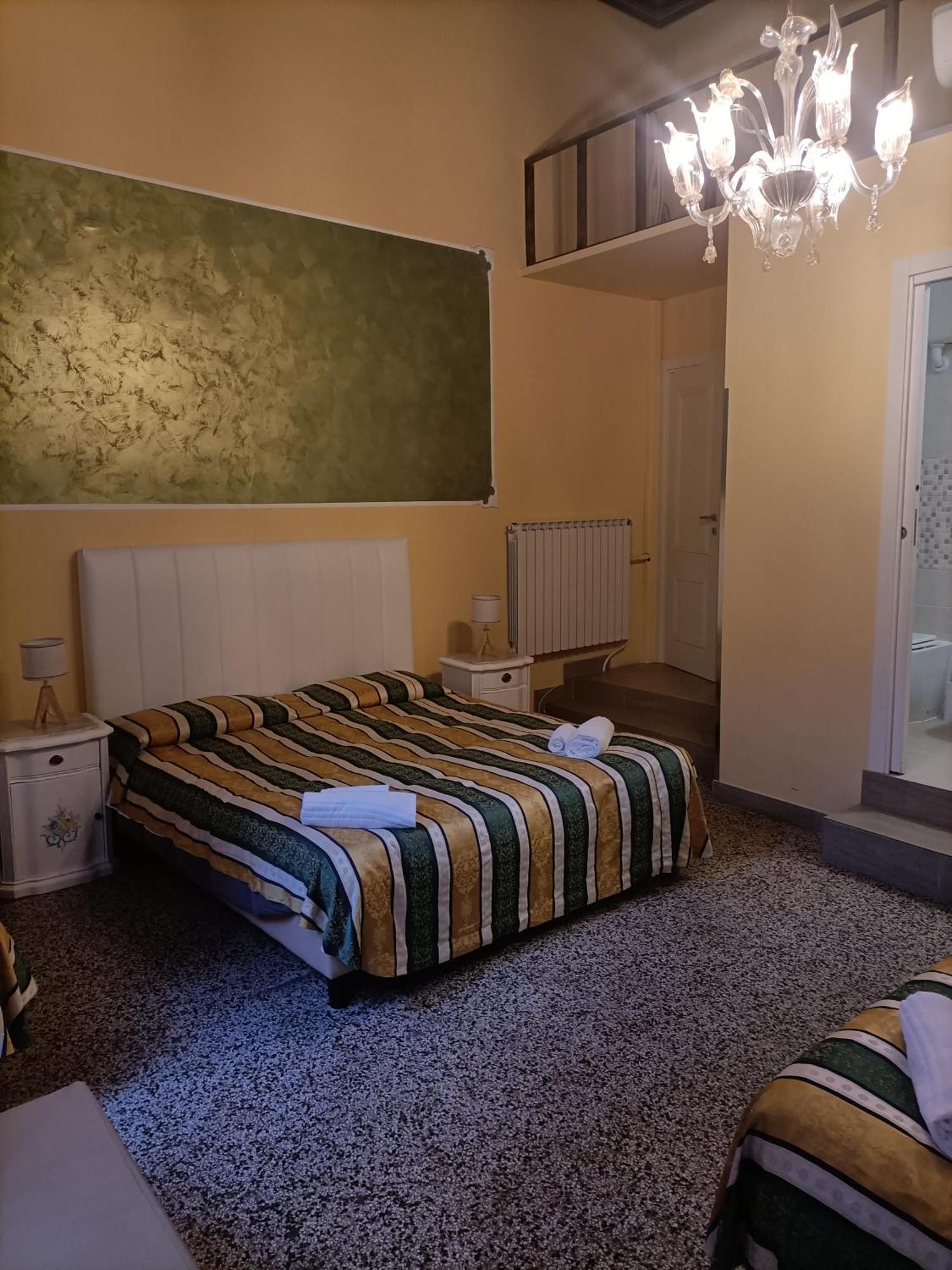 Palazzo Lion Morosini - Check In Presso Locanda Ai Santi Apostoli เวนิส ภายนอก รูปภาพ