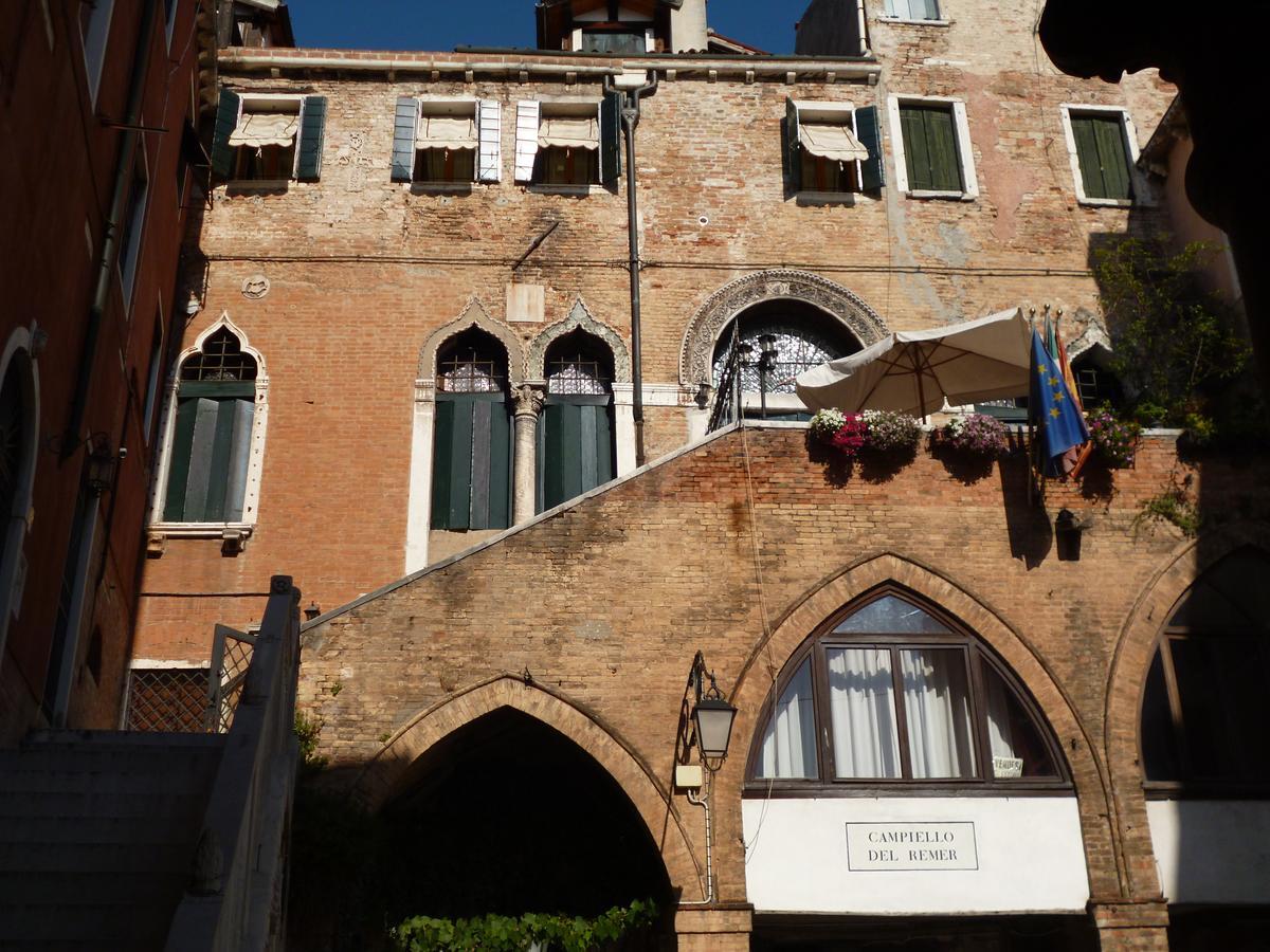Palazzo Lion Morosini - Check In Presso Locanda Ai Santi Apostoli เวนิส ภายนอก รูปภาพ